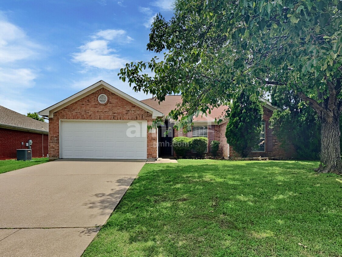 Primary Photo - 1612 Windcastle Dr