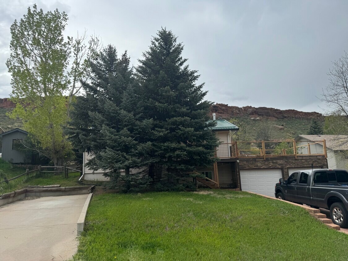 Primary Photo - 3629 Soderburg Dr