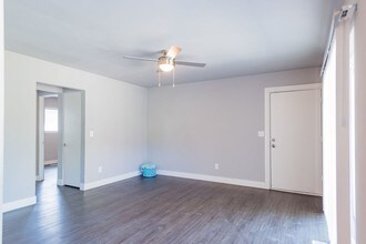 Building Photo - Joshua Tree