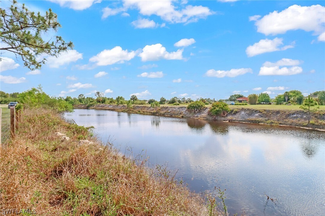 Foto del edificio - 2330 45th Ave NE