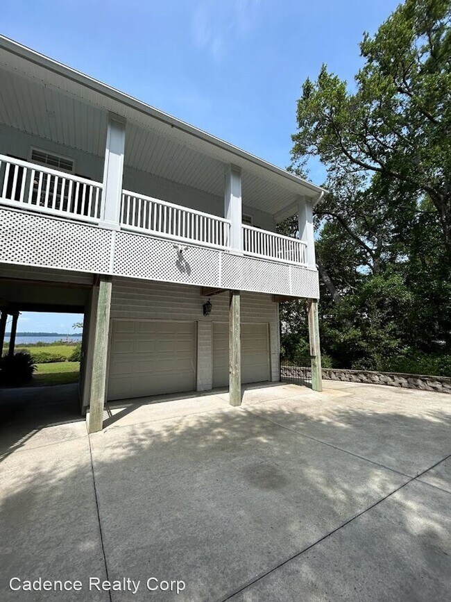 Building Photo - 3 br, 3 bath House - 7848 River Rd