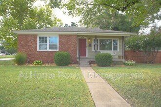 Building Photo - 10 S 106th E Pl