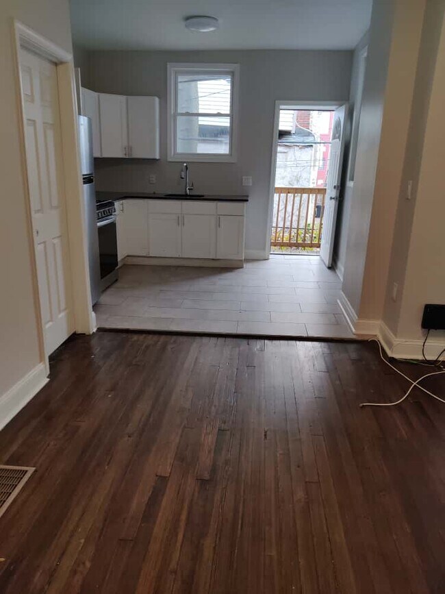 Foto del edificio - 250 N Salford St