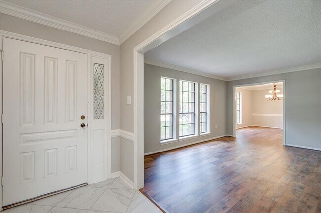 Foto del edificio - 11918 Glenway Dr