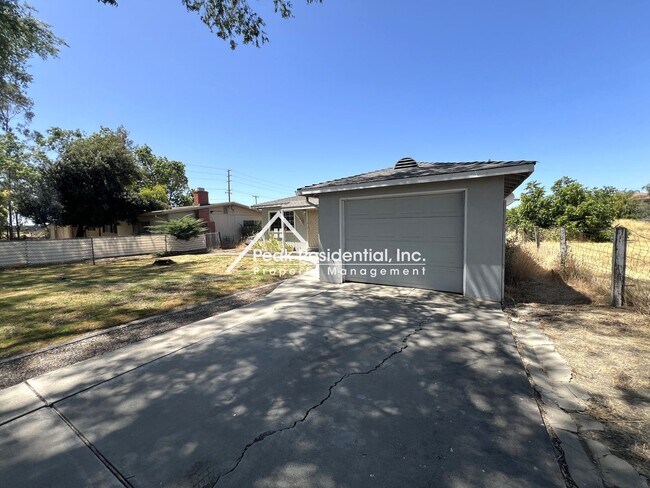Building Photo - Charming Natomas 2bd/1ba Home!