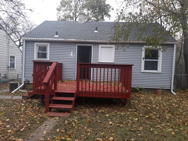 Building Photo - 1428 Sherman Ave