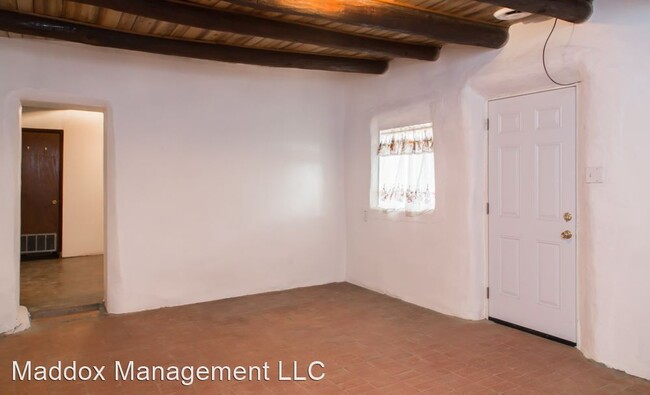 Building Photo - 1 br, 1 bath House - 5302 Edith Blvd. NE #D
