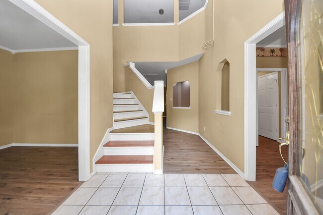 Building Photo - 23003 Governorshire Dr