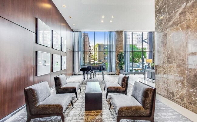 Foto del edificio - 655 W Irving Park Rd