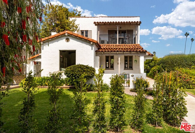 Foto del edificio - 864 Wellesley Ave