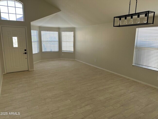 Foto del edificio - 7929 W Wescott Dr