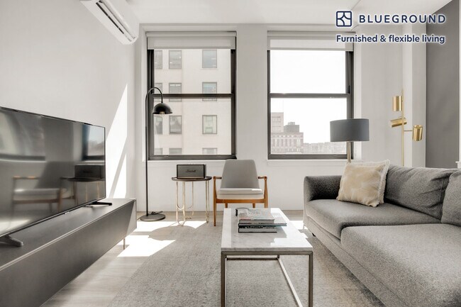 Building Photo - 330 S Wells St