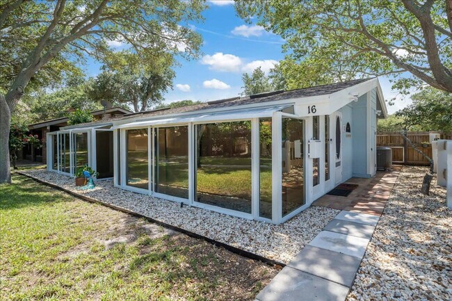 Building Photo - 408 Harrison Ave