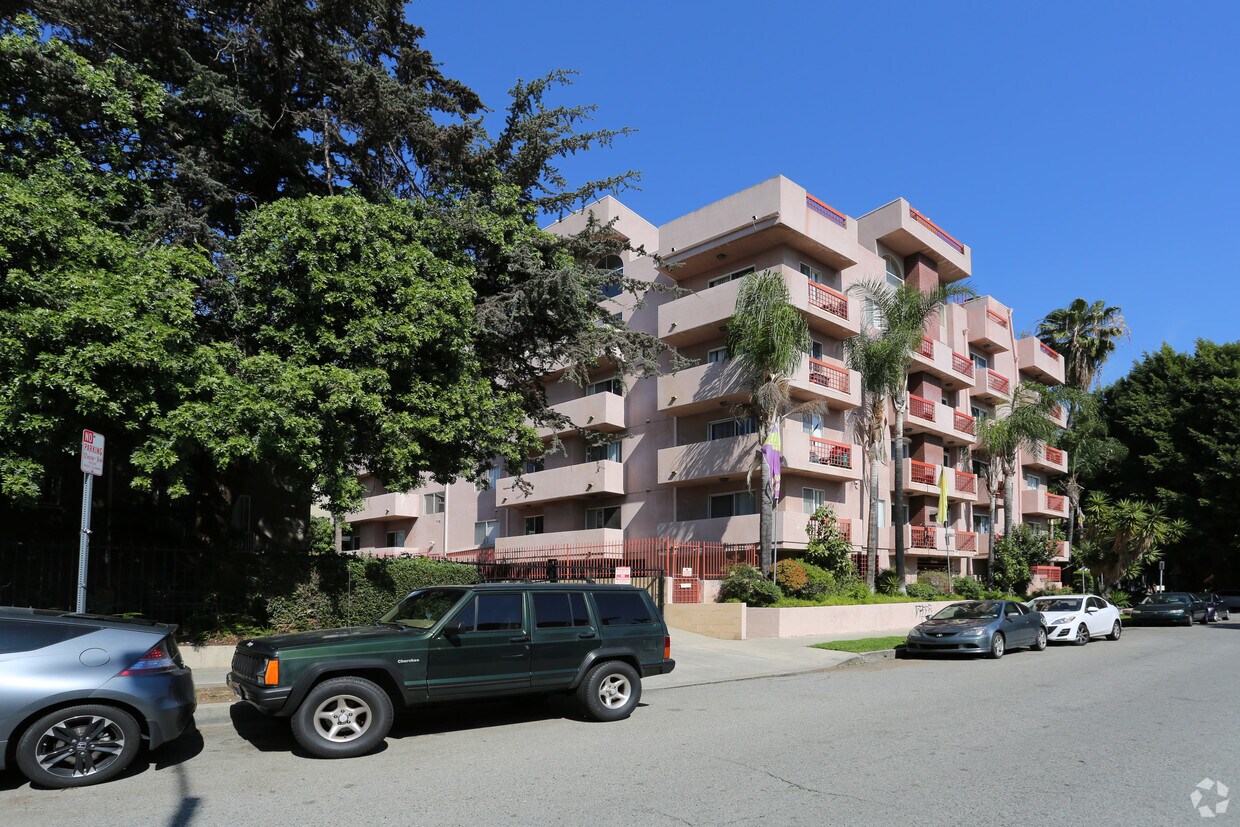 Primary Photo - Casa El Cerrito