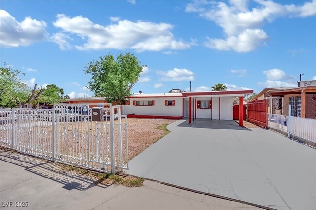 Building Photo - 2016 Linden Ave