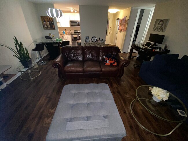 Foto del edificio - 5445 N Sheridan Rd
