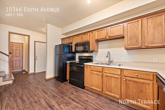 Foto del edificio - 10346 Edith Ave