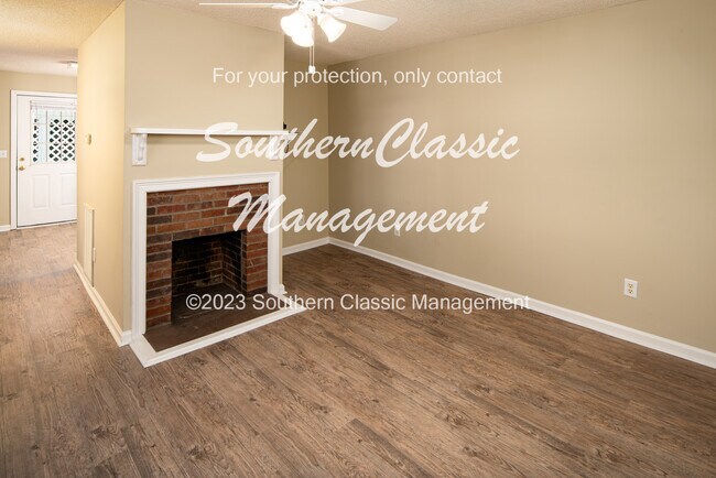 LIVING ROOM - 431 S Elbert St
