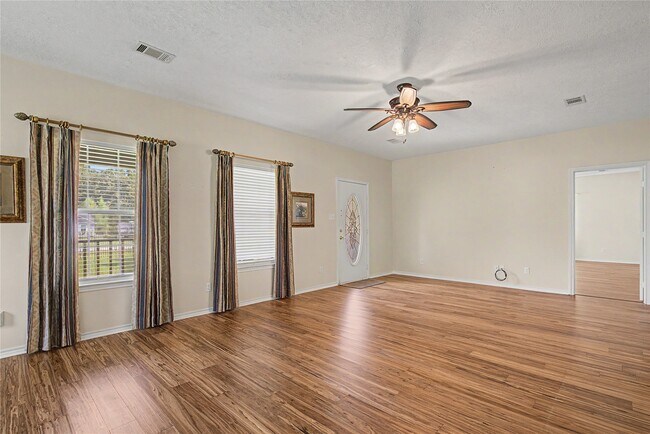 Building Photo - 26190 Walnut Burl