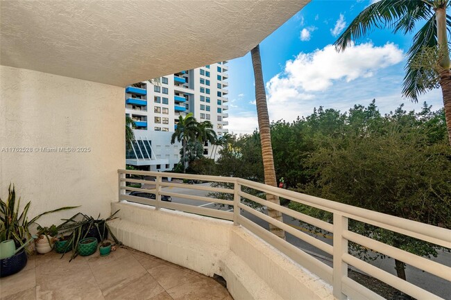 Foto del edificio - 1401 Bay Rd