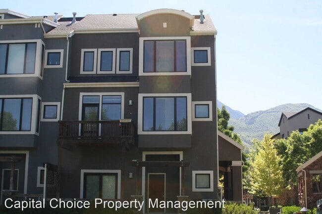 Building Photo - 3 br, 3.5 bath House - 5087 N River Park W...