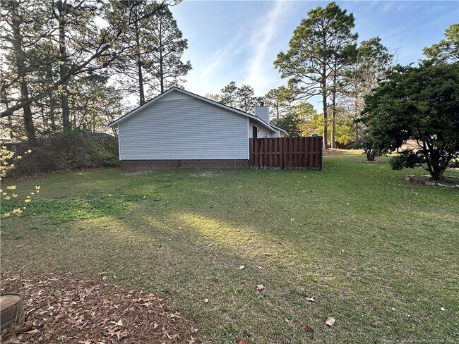 Foto del edificio - 6903 Flying Cloud Ln