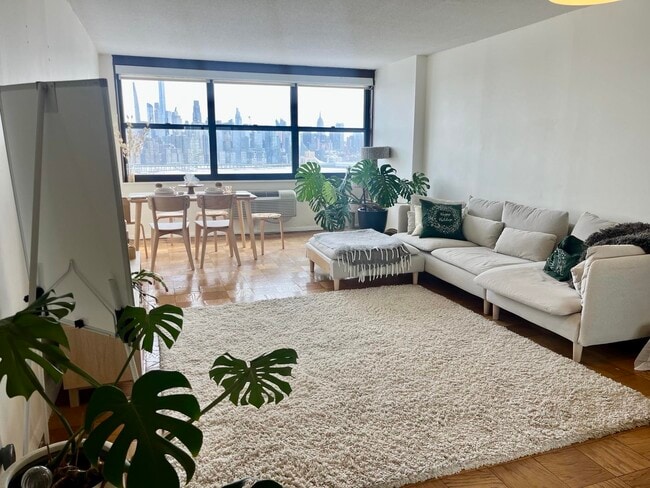 Foto del edificio - 7002 JFK Blvd E