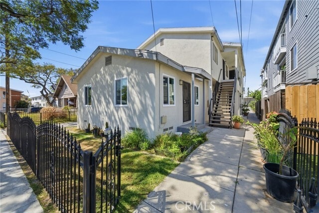 Foto del edificio - 1609 E 6th St