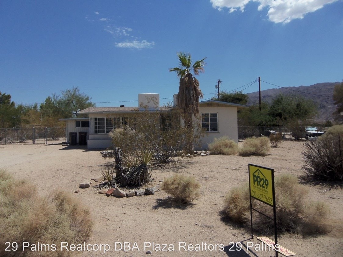 Primary Photo - 74375 Cottonwood Dr