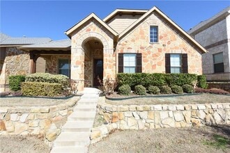 Building Photo - 8000 Chickasaw Trail