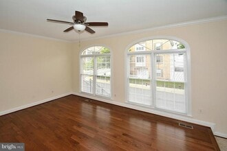 Building Photo - 9425 Van Arsdale Dr