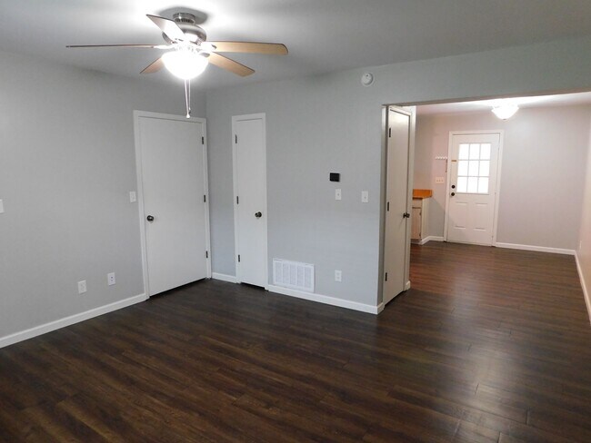 Foto del edificio - 2 Bed 1.5 Bath Condo
