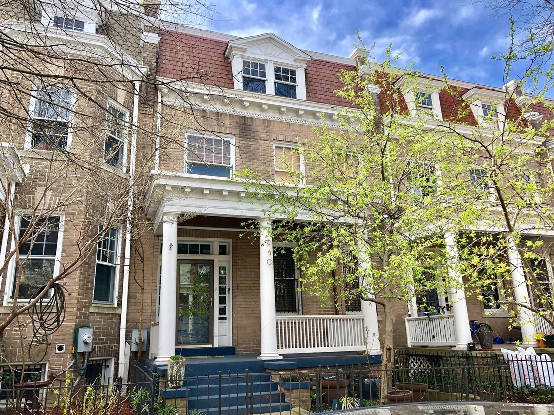 Primary Photo - 1640 Hobart St NW
