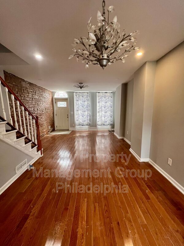 Foto del edificio - 827 Almond St