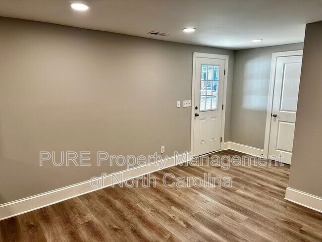 Foto del edificio - 708 Union St S