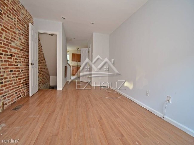Building Photo - 124 N Glover St