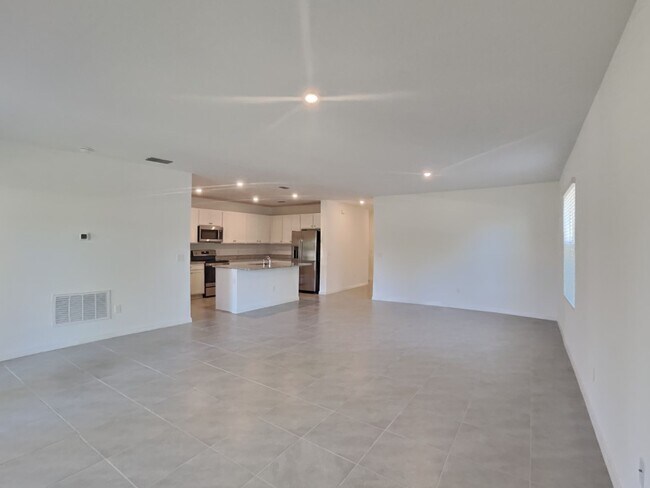 Building Photo - 6990 Faben Ln