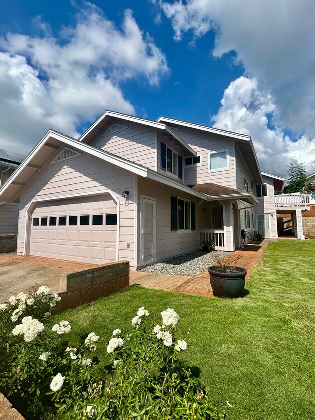 Primary Photo - Beautiful & Spacious 5-Bedroom, 4-Bath Sin...