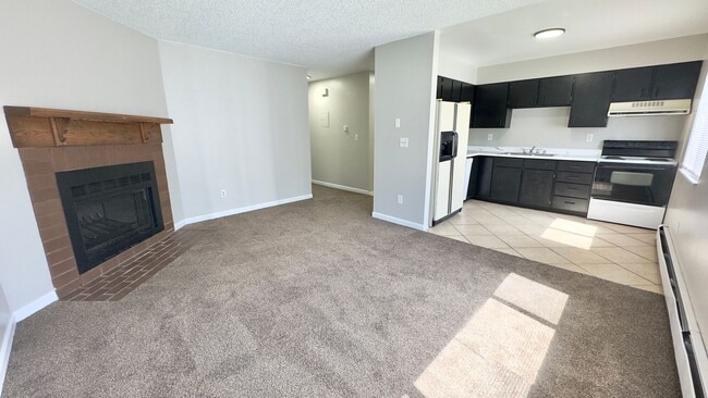 Building Photo - 3950 Stonedike Dr