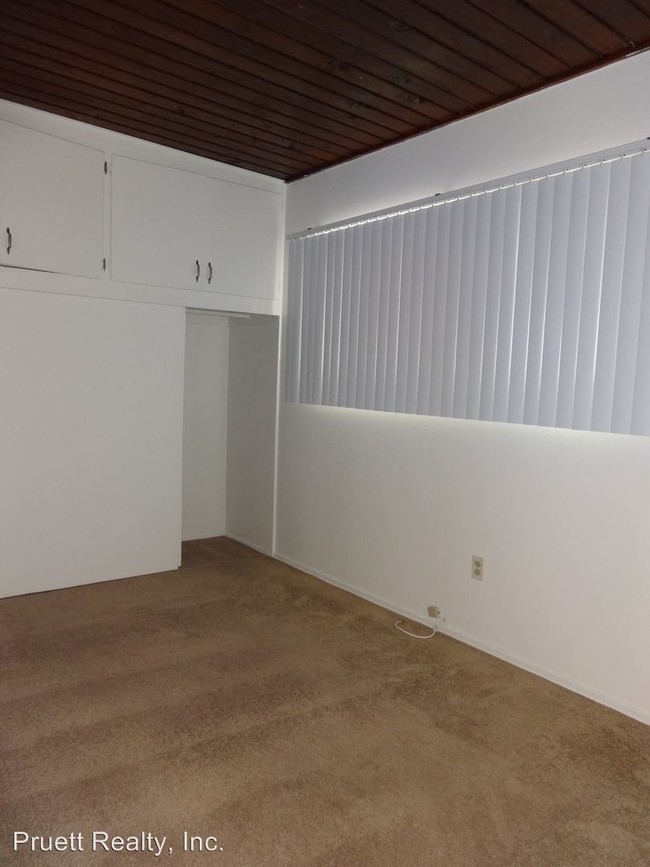 Building Photo - 5162 W Point Loma Blvd
