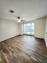 Building Photo - 10047 Emerald Creek Dr