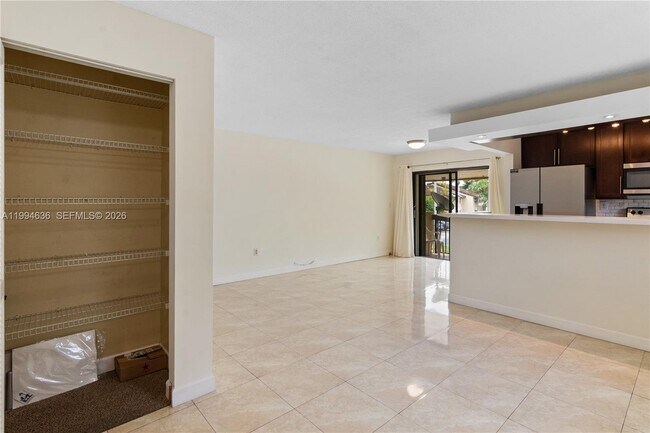 Foto del edificio - 6316 SW 136th Ct