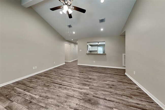 Foto del edificio - 7826 Spring Fern Ln