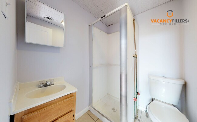 Building Photo - Affordable studio in Mount Vernon w/water ...