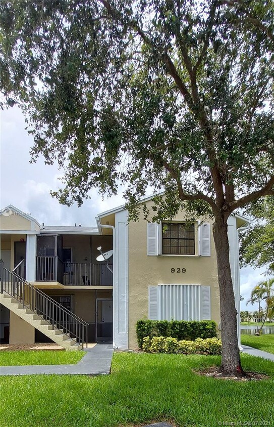 Foto principal - 929 Hamilton Dr