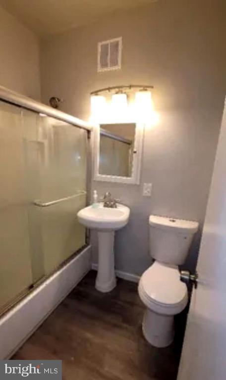 Foto del edificio - 1078 Lalor St