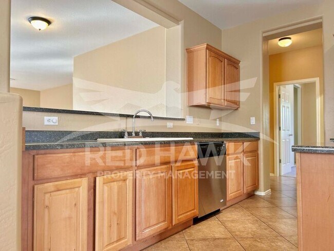 Foto del edificio - 5329 W Glass Ln