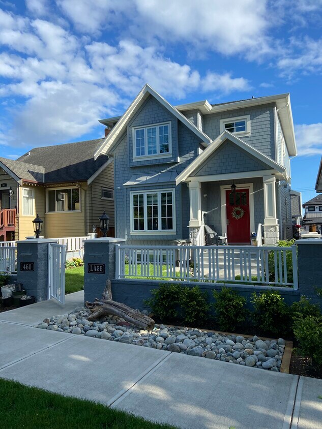 460 54th Av E Unit Basement suite, Vancouver, BC V5X 1L4 Apartments