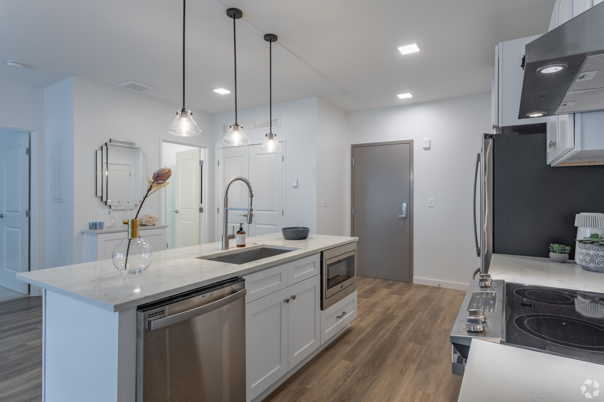 Quarter Phase II – photo 5