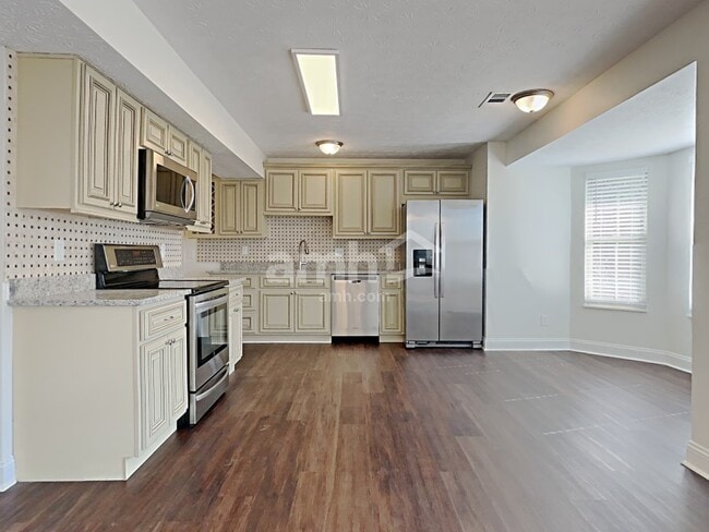 Foto del edificio - 7125 Ghiradelli Rd